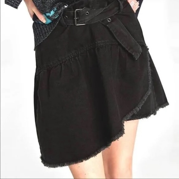 ZARA Asymmetrical Black Denim Skirt with Belt and Raw Hem - Picture 2 of 11